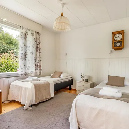 Charming 3br With River Views & Sauna ロヴァニエミ