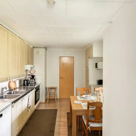 Charming 3br With River Views & Sauna