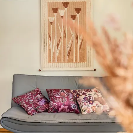 Charming 3br With River Views & Sauna ロヴァニエミ