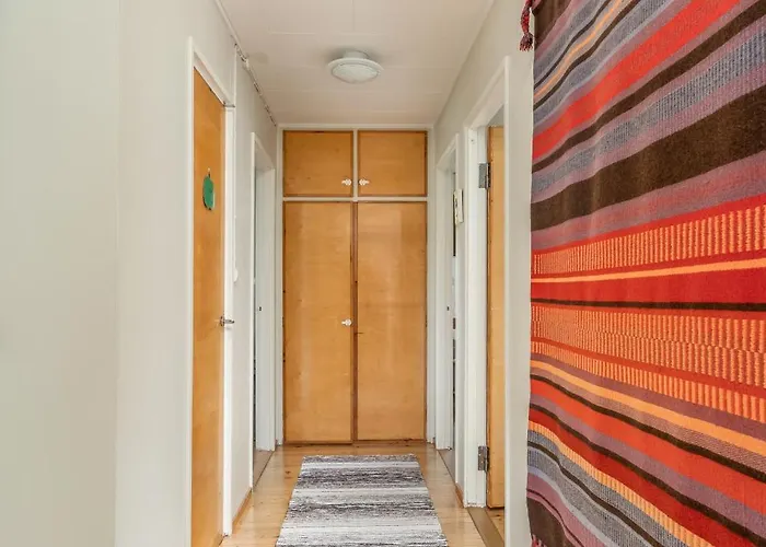 דירה Charming 3Br Home With River Views & Sauna רובניימי