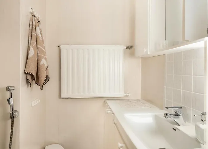 Charming 3Br Home With River Views & Sauna Daire Rovaniemi