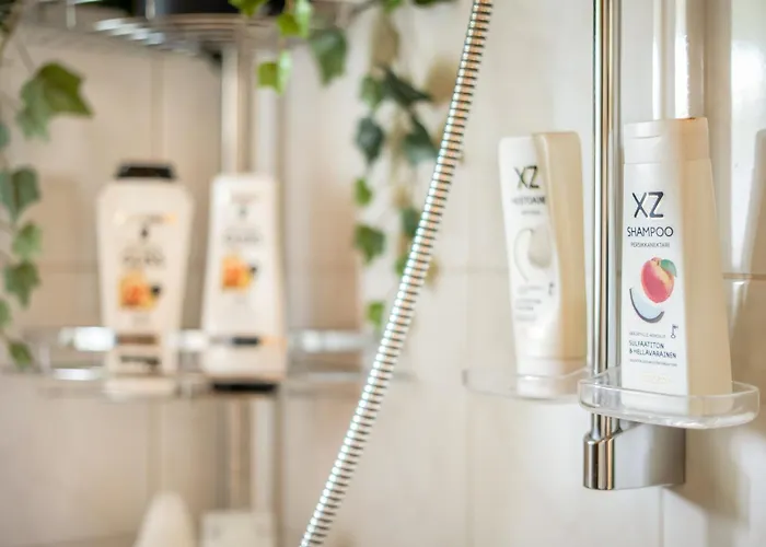 Charming 3Br Home With River Views & Sauna דירה